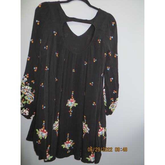 FREE PEOPLE Oxford Black Boho Mini Dress w/ Embroidery Size XS - Picture 4 of 5